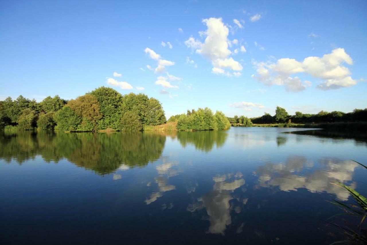 Woodpecker Lodge - Brook Meadow - Sleeps 4 Plus 2 - No Pets Market Harborough Exterior foto